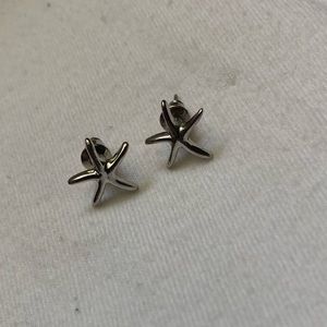 Starfish stud earrings